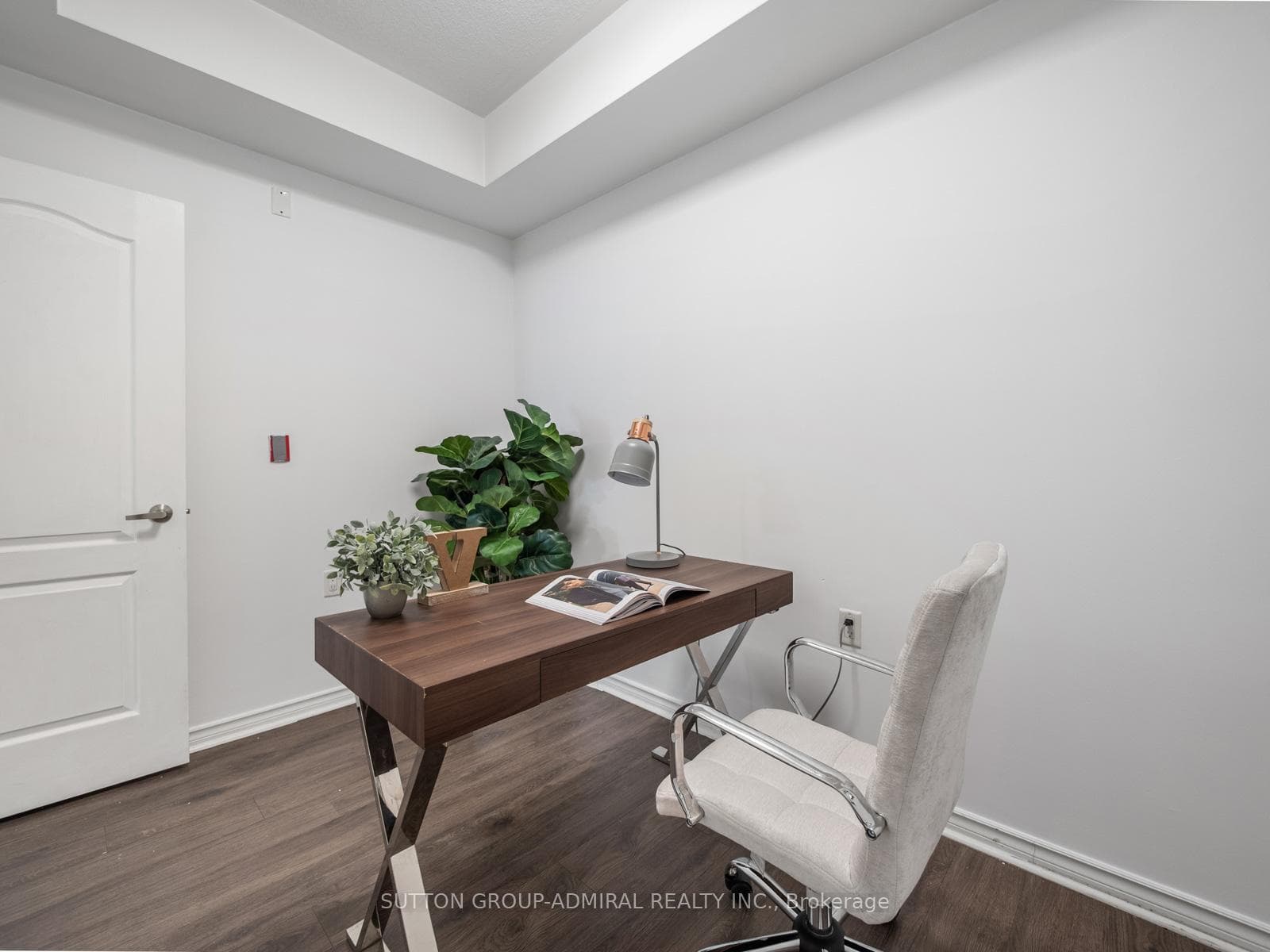 9589 Keele Street Unit 101 photo 23