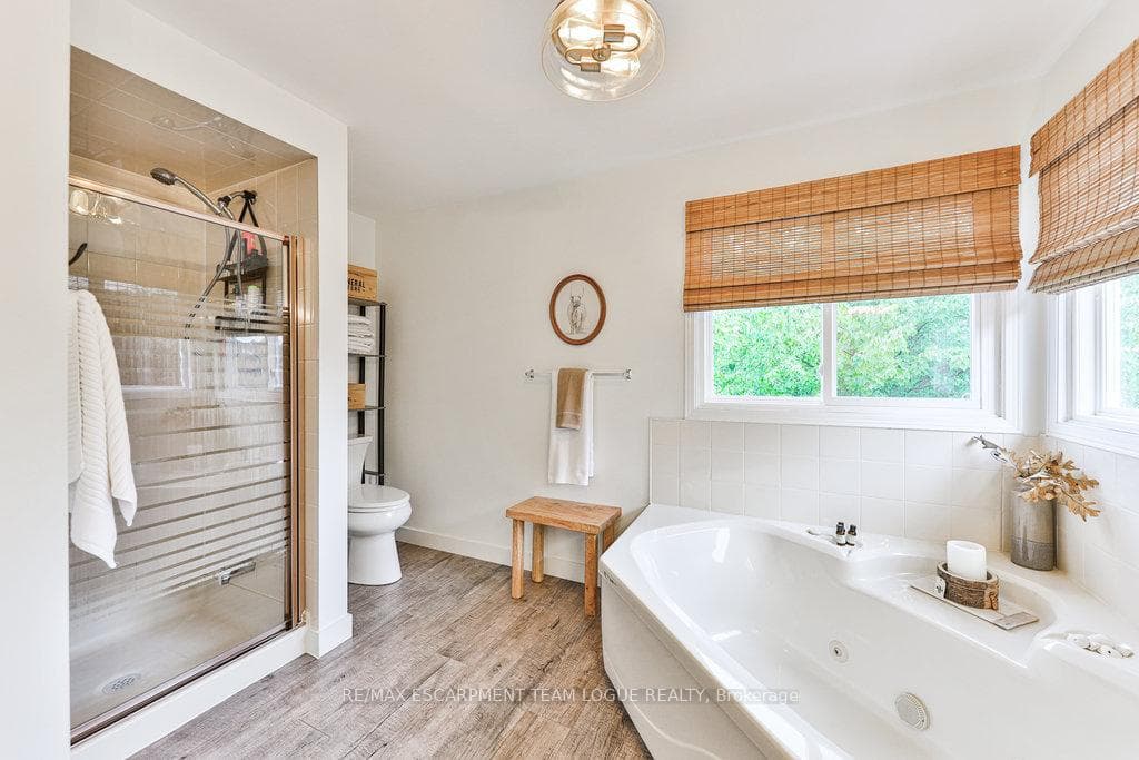2065 Parklane Crescent photo 19
