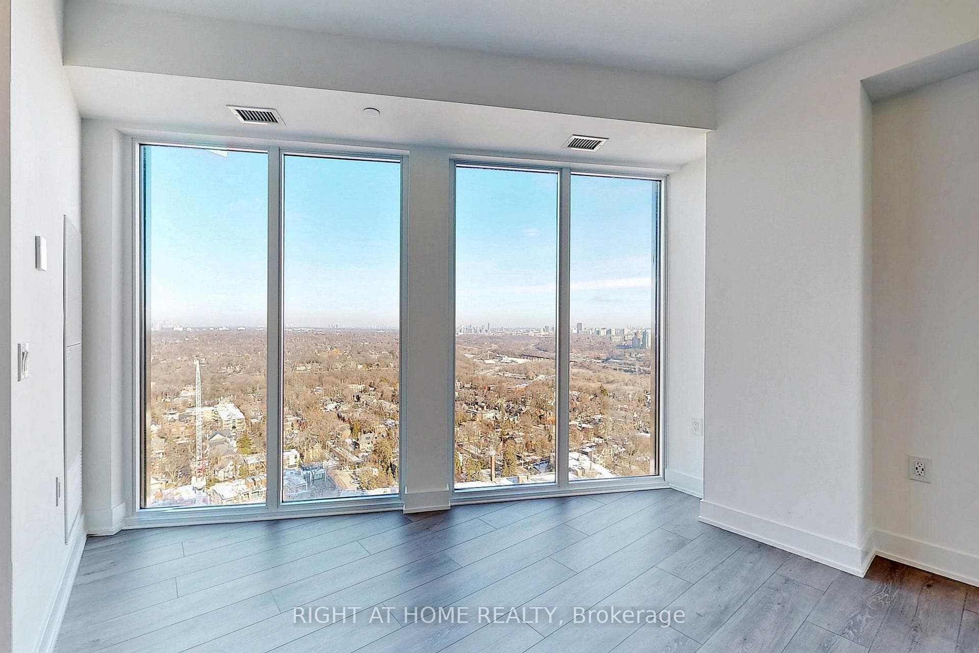 575 Bloor Street Unit 3103 photo 16