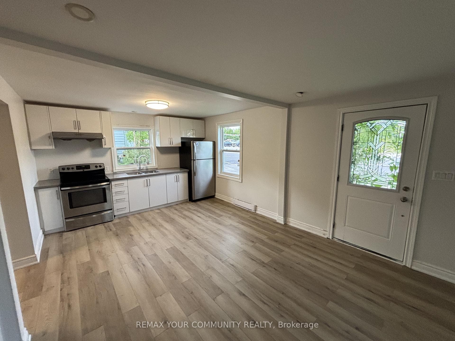 262 The Queensway Road photo 6