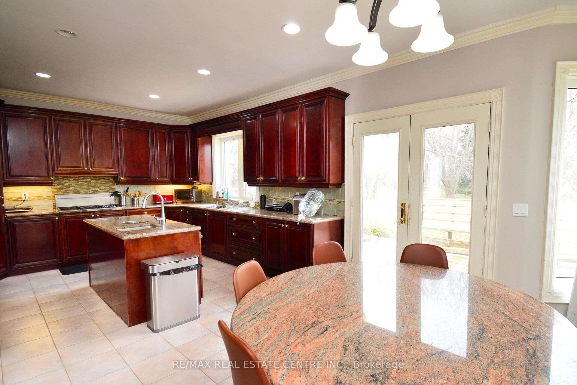 20 Crescent Hill Drive photo 12
