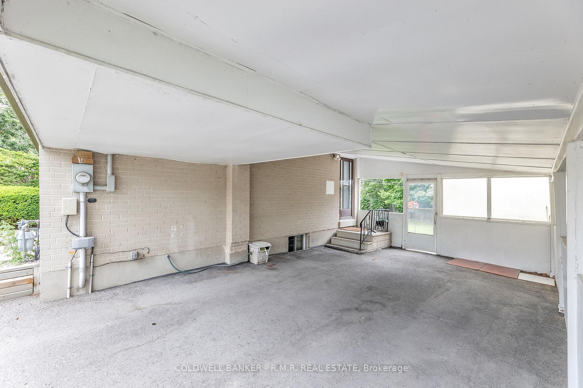 31 Garside Avenue photo 4