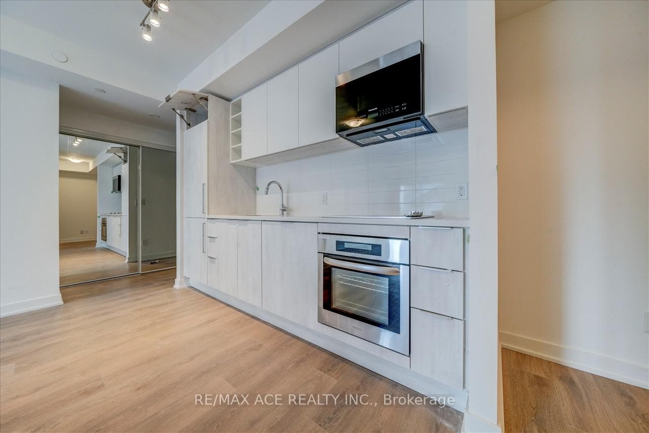 2033 Kennedy Road Unit 1008 photo 9