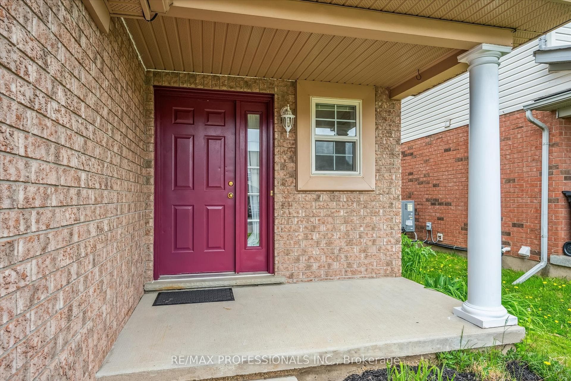 165 Silurian Drive photo 3
