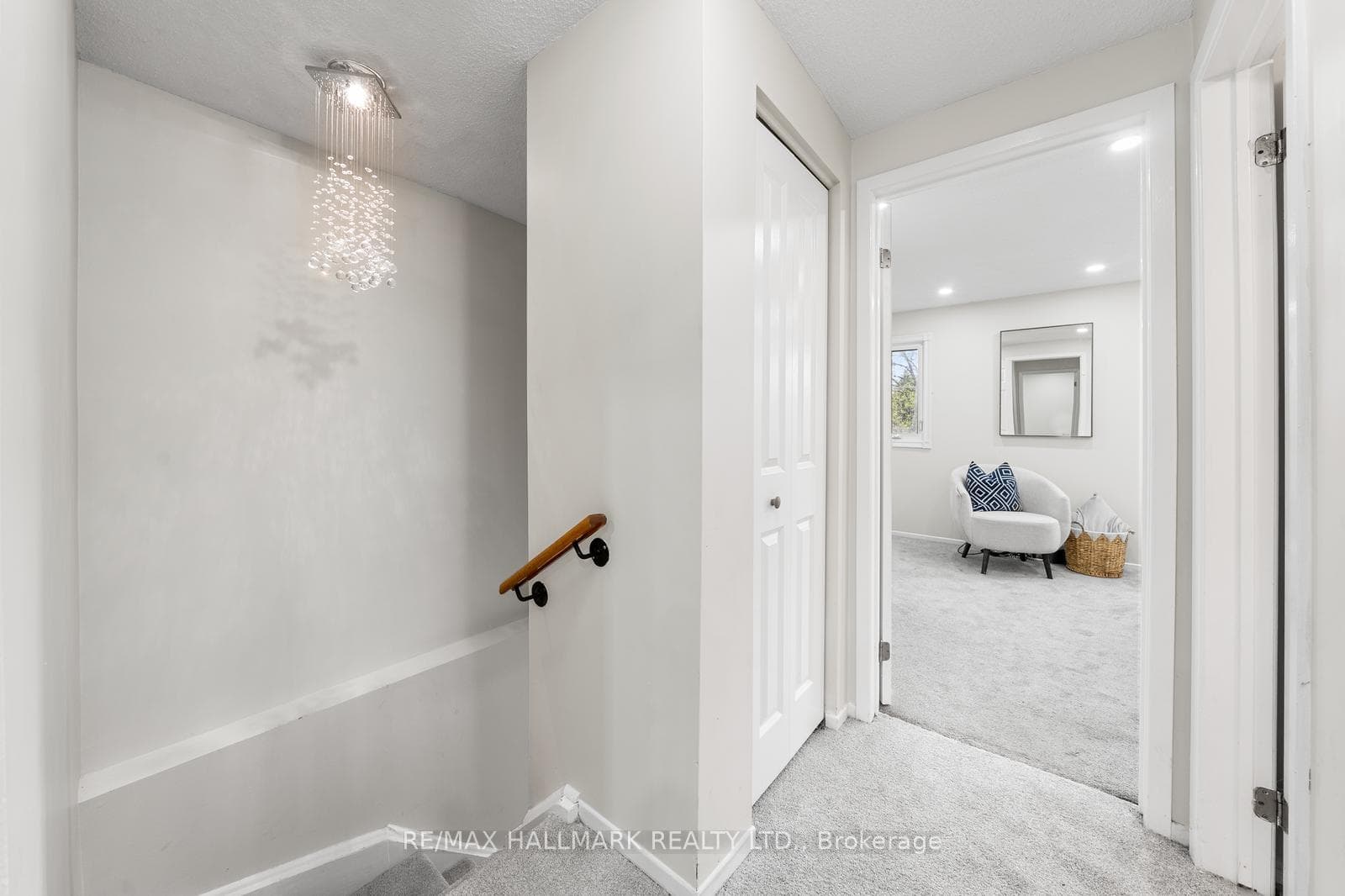 527 Cobblehill Drive photo 25