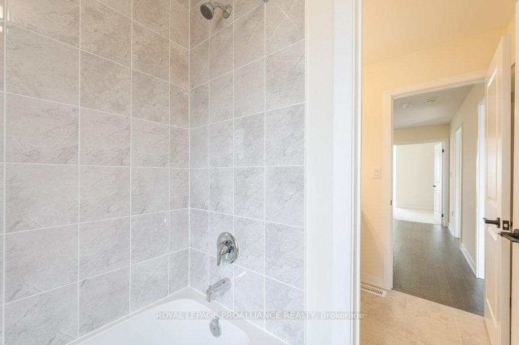 233 Flavelle Way photo 30