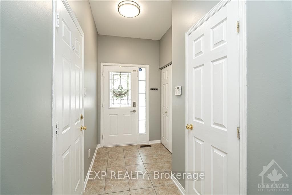 216A CLARIDGE Drive photo 4