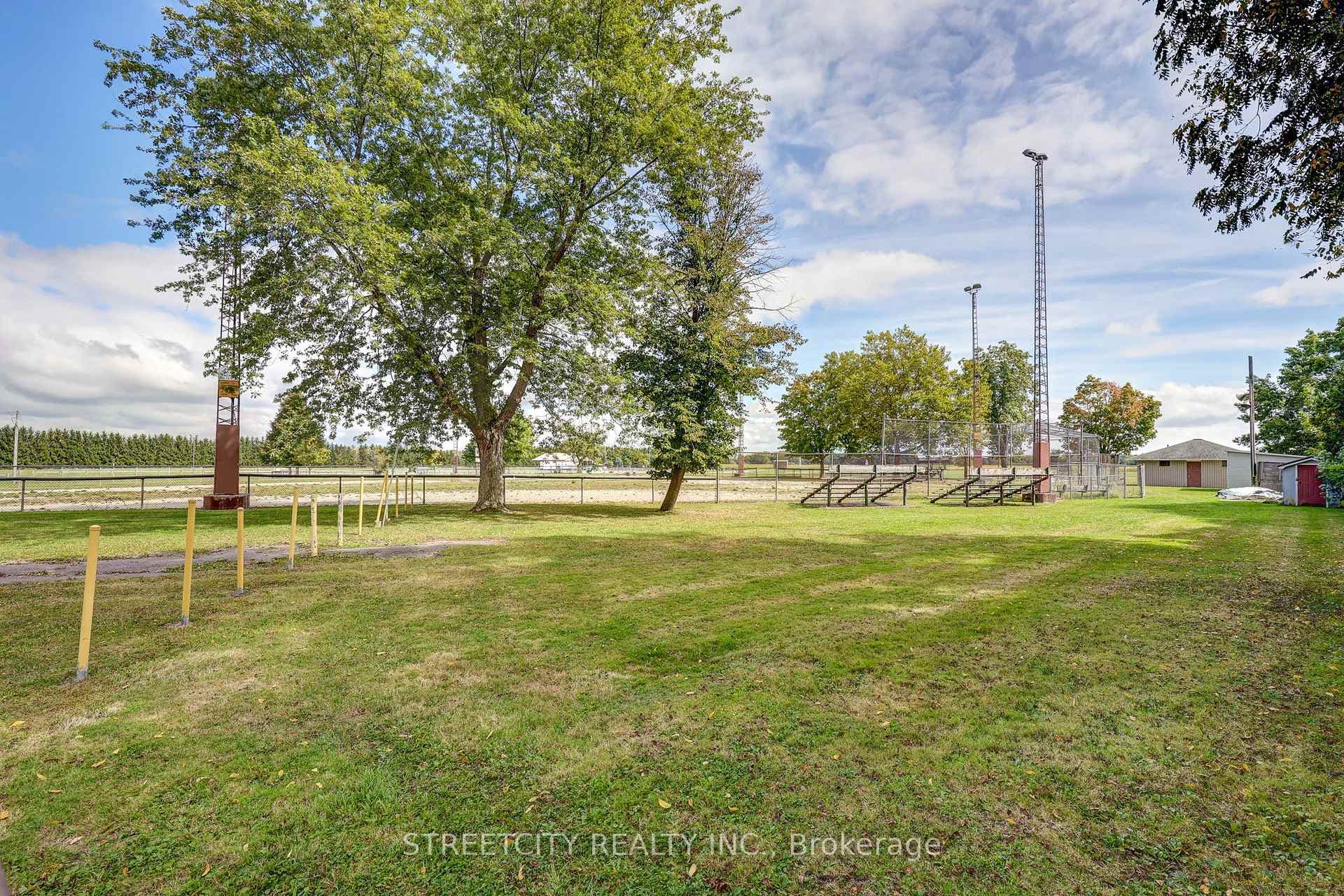 35859 Waugh Street photo 37