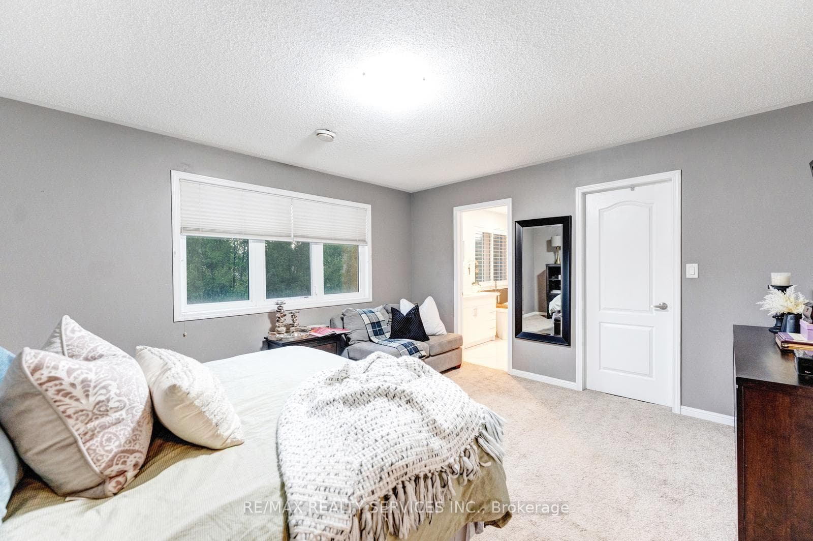 277 Potts Terrace photo 24