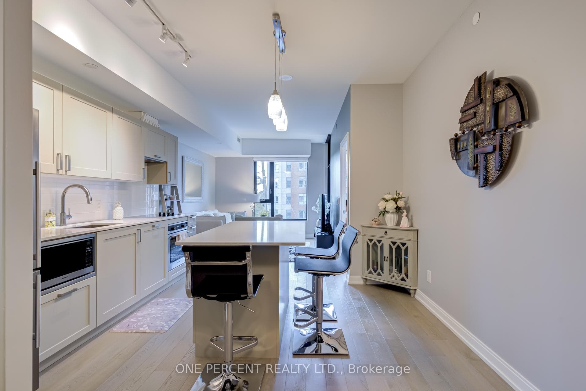 1100 Kingston Road Unit 324 photo 5