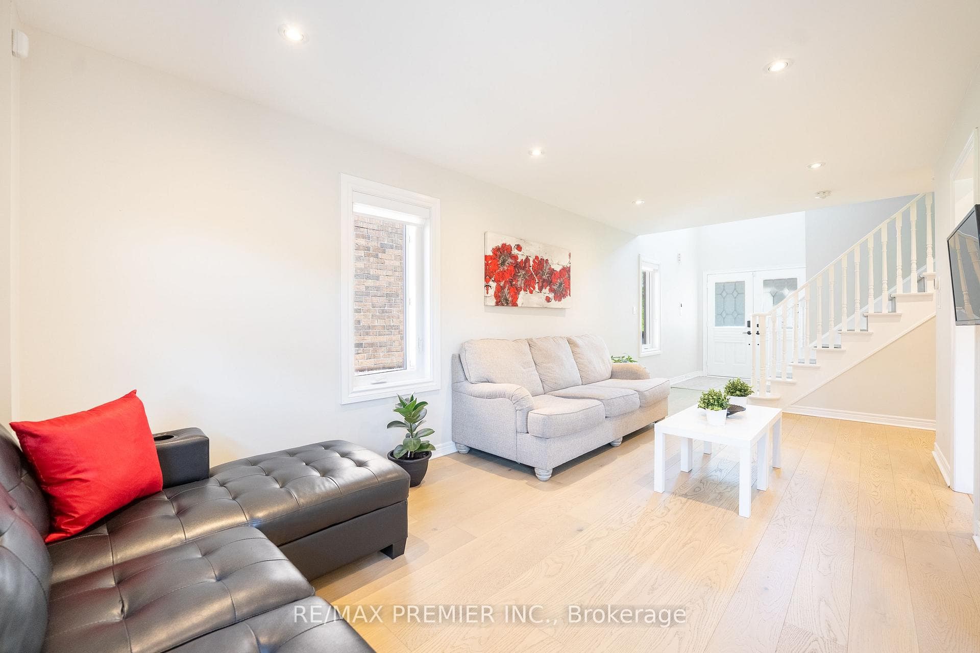 22 Laura Sabrina Drive photo 7