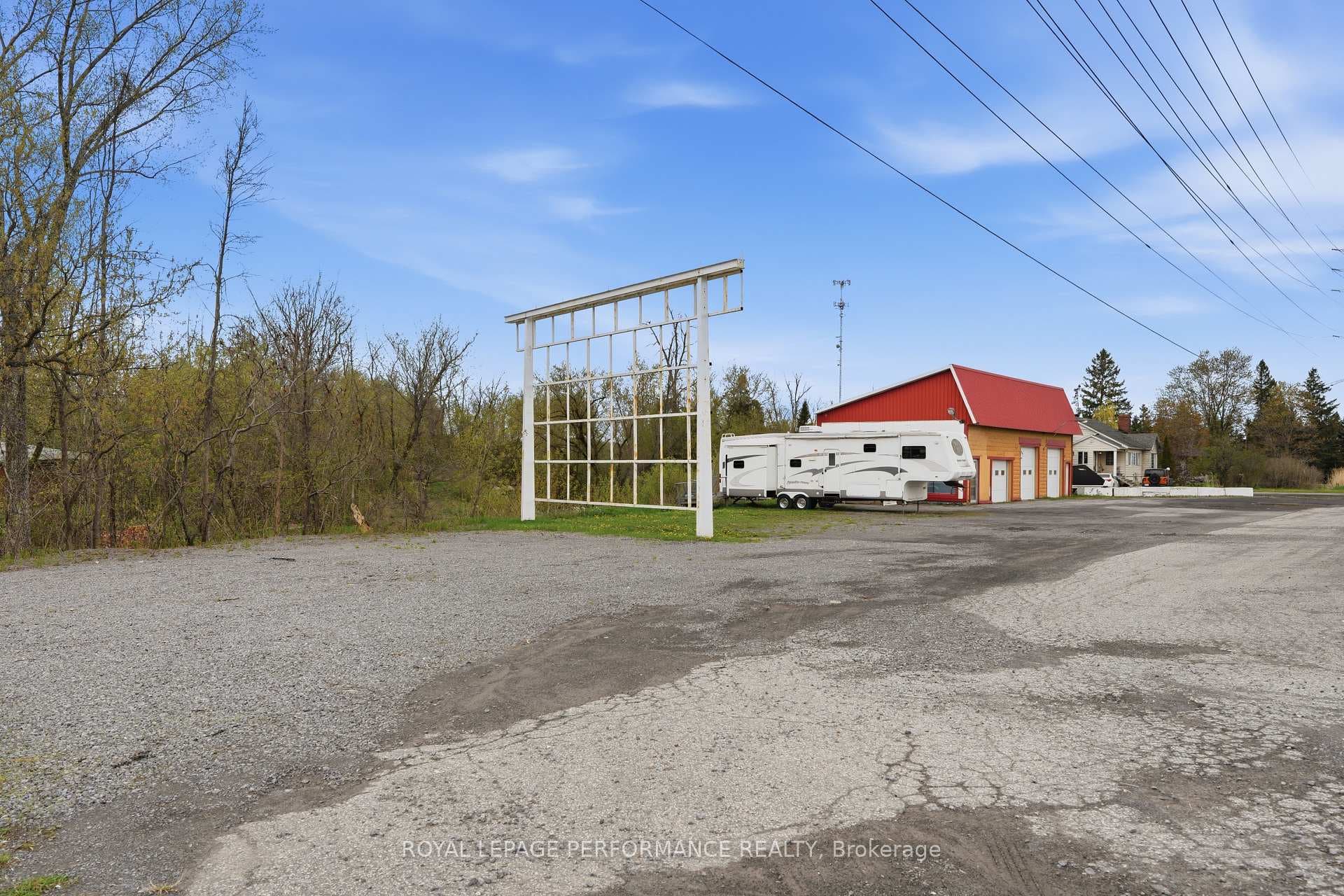 1019 County Rd 17 Road photo 2