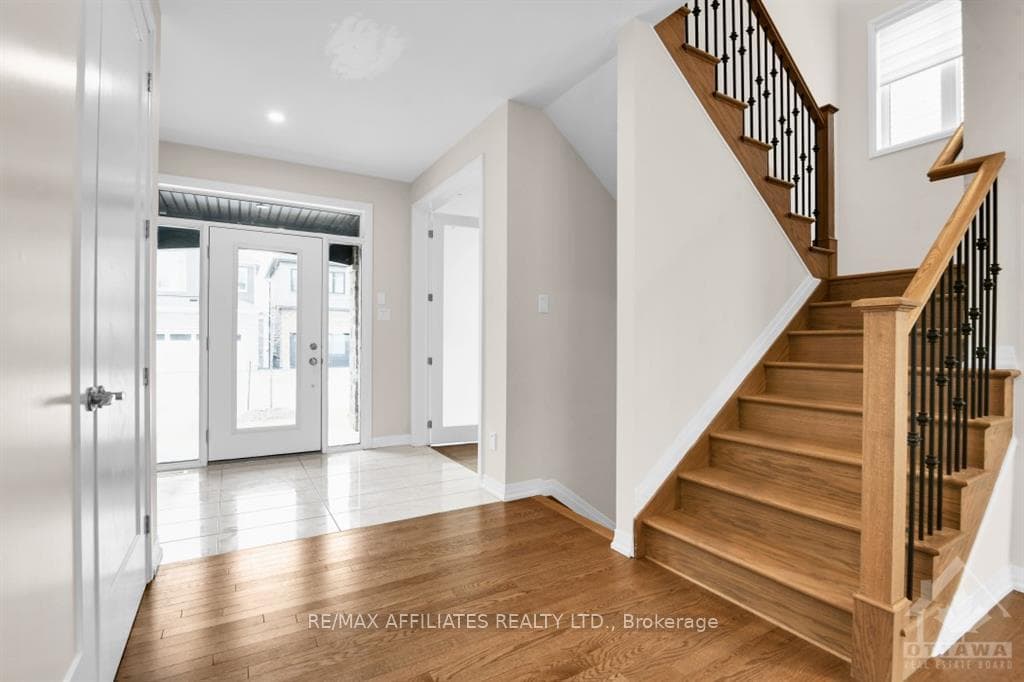 144 RUGOSA Street photo 4