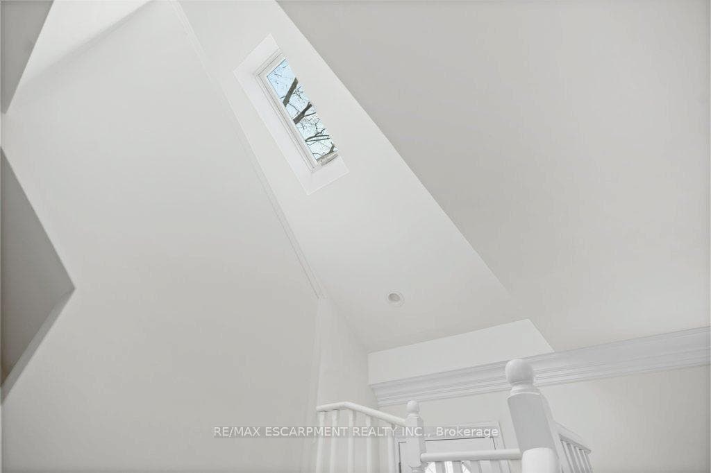 647 Greenwood Drive photo 25