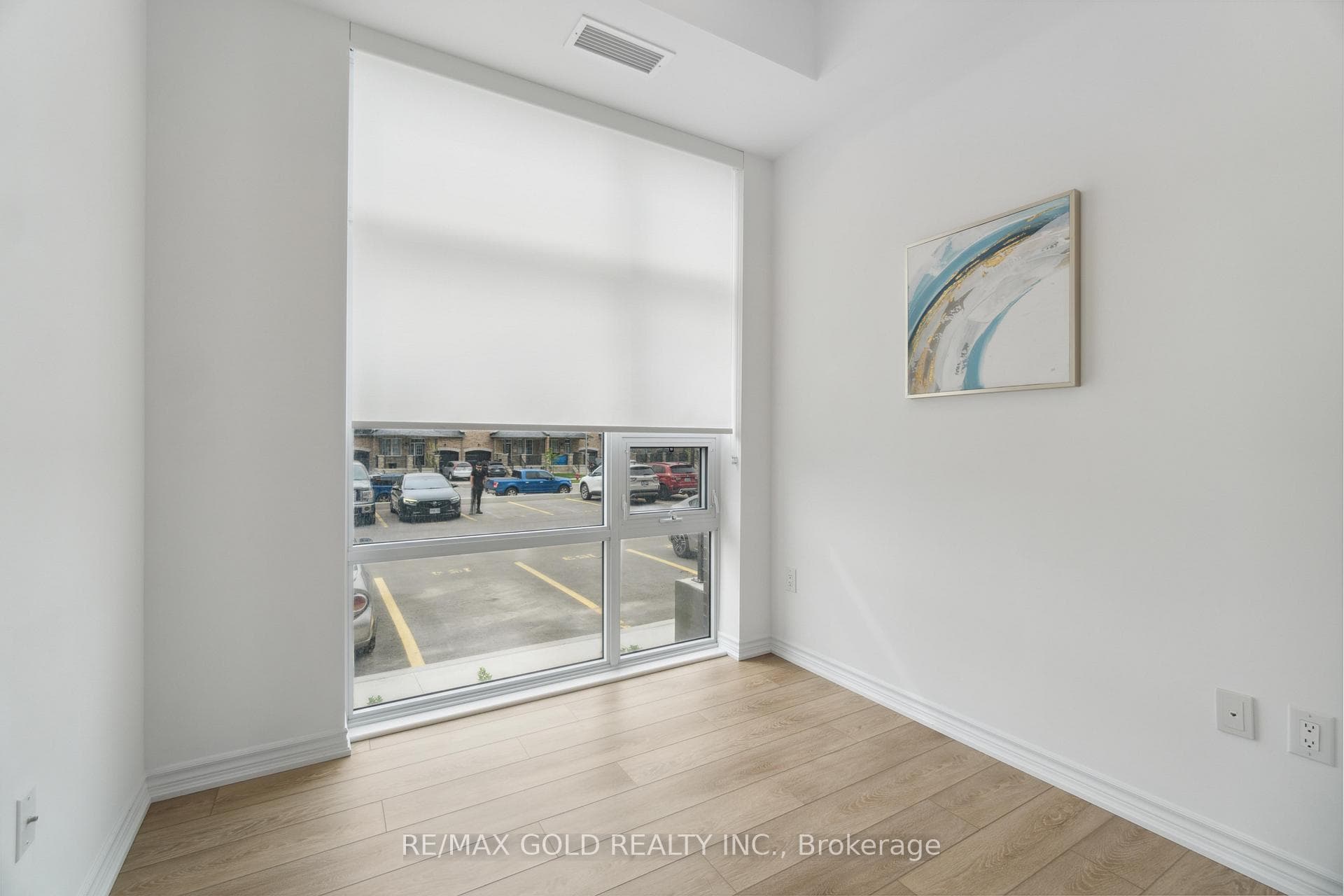 460 Dundas Street Unit 121 photo 17