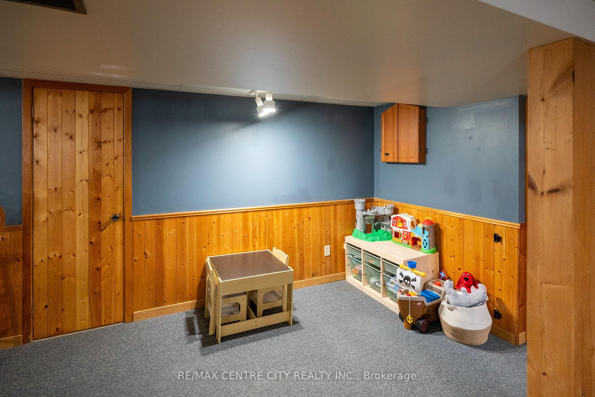 366 Hudson Drive photo 34