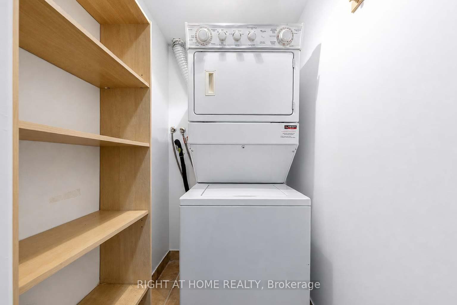 10 Northtown Way Unit 1405 photo 21