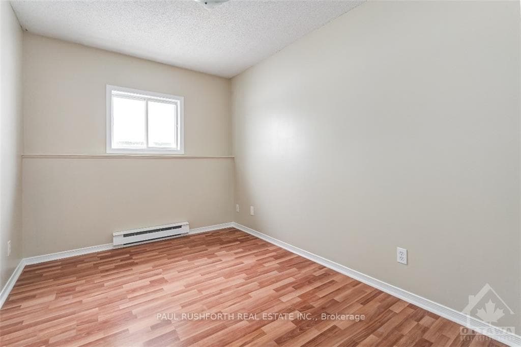 929 DONALD Street photo 15