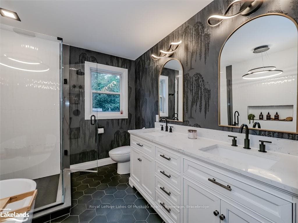 20 COATES Avenue photo 19