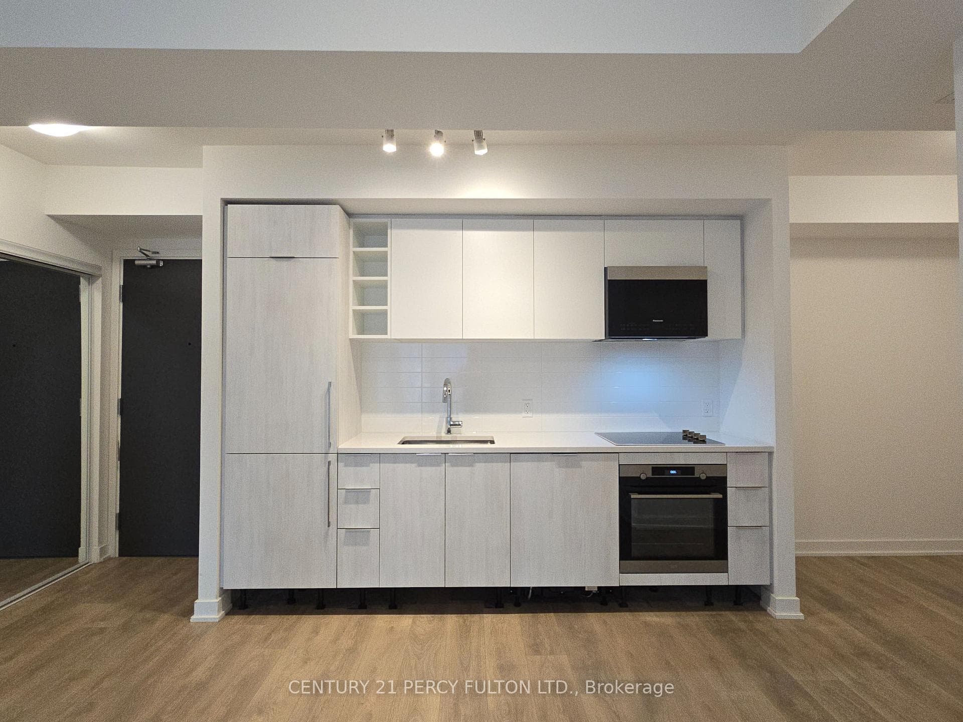 2033 Kennedy Road Unit 320 photo 9