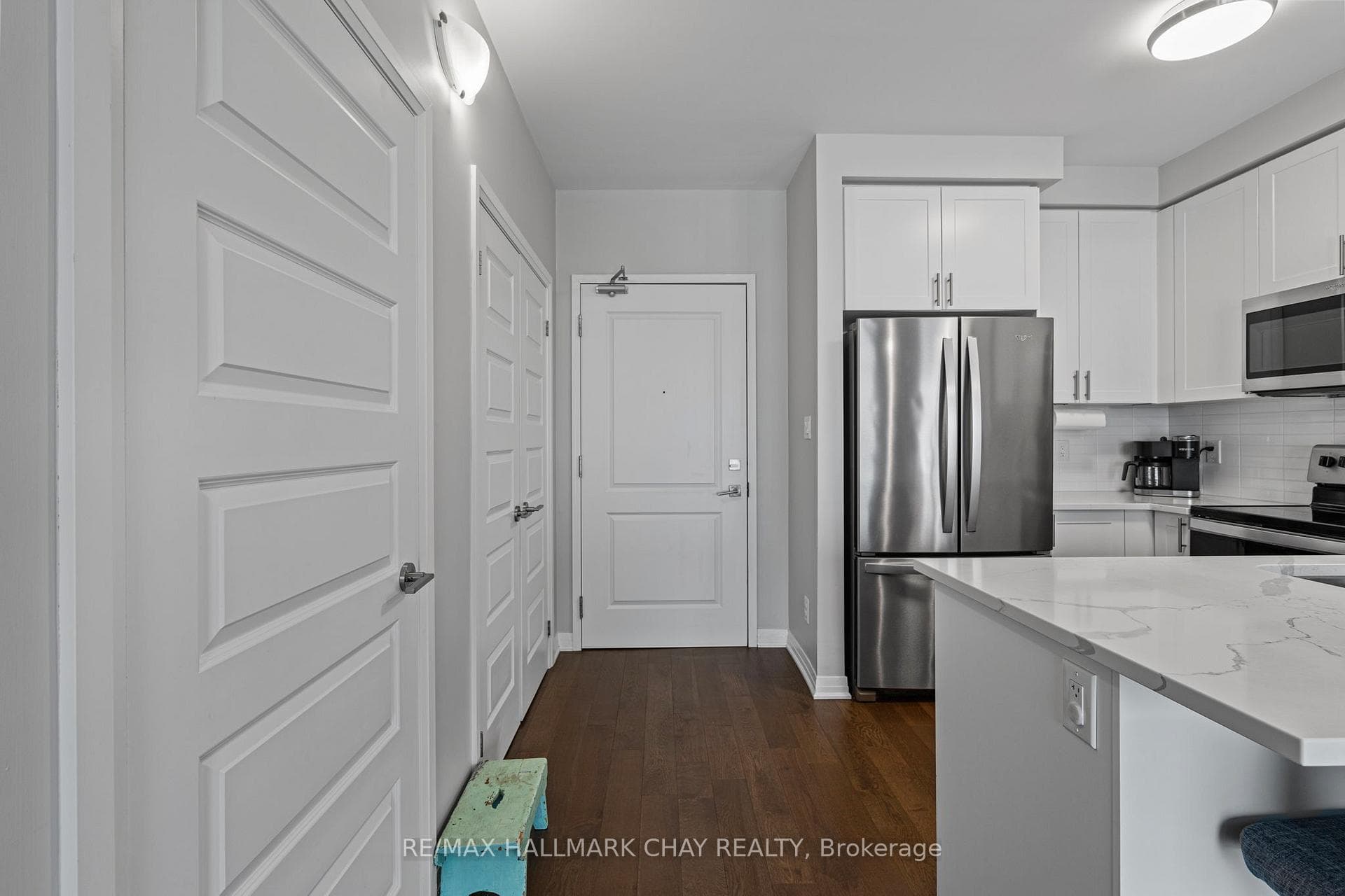 610 Farmstead Drive Unit 622 photo 4