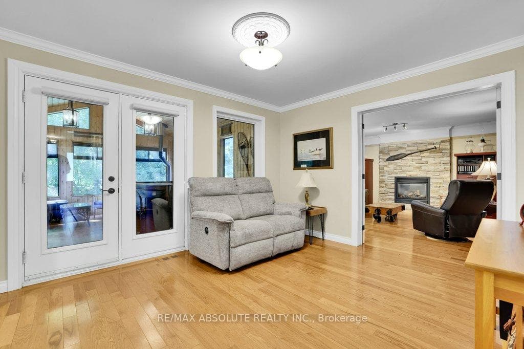 156 Tweed Crescent photo 15
