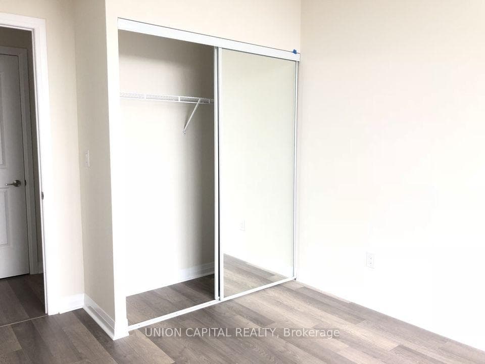 5033 Four Springs Avenue Unit 1115 photo 7