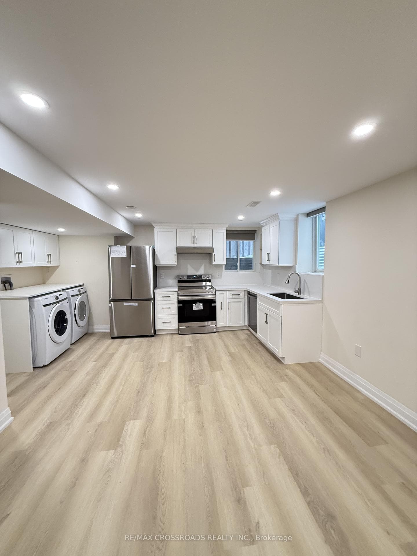 28 Glennie Drive Unit basement photo 3