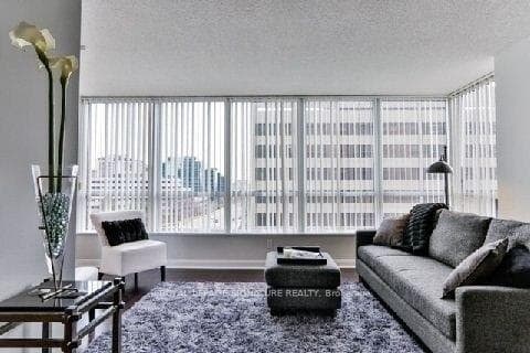 33 Sheppard Avenue Unit 810 photo 2