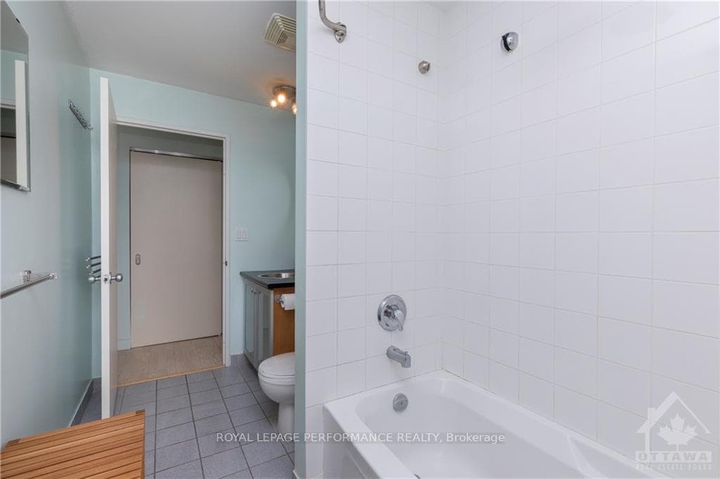 383 Cumberland Street Unit 812 photo 8