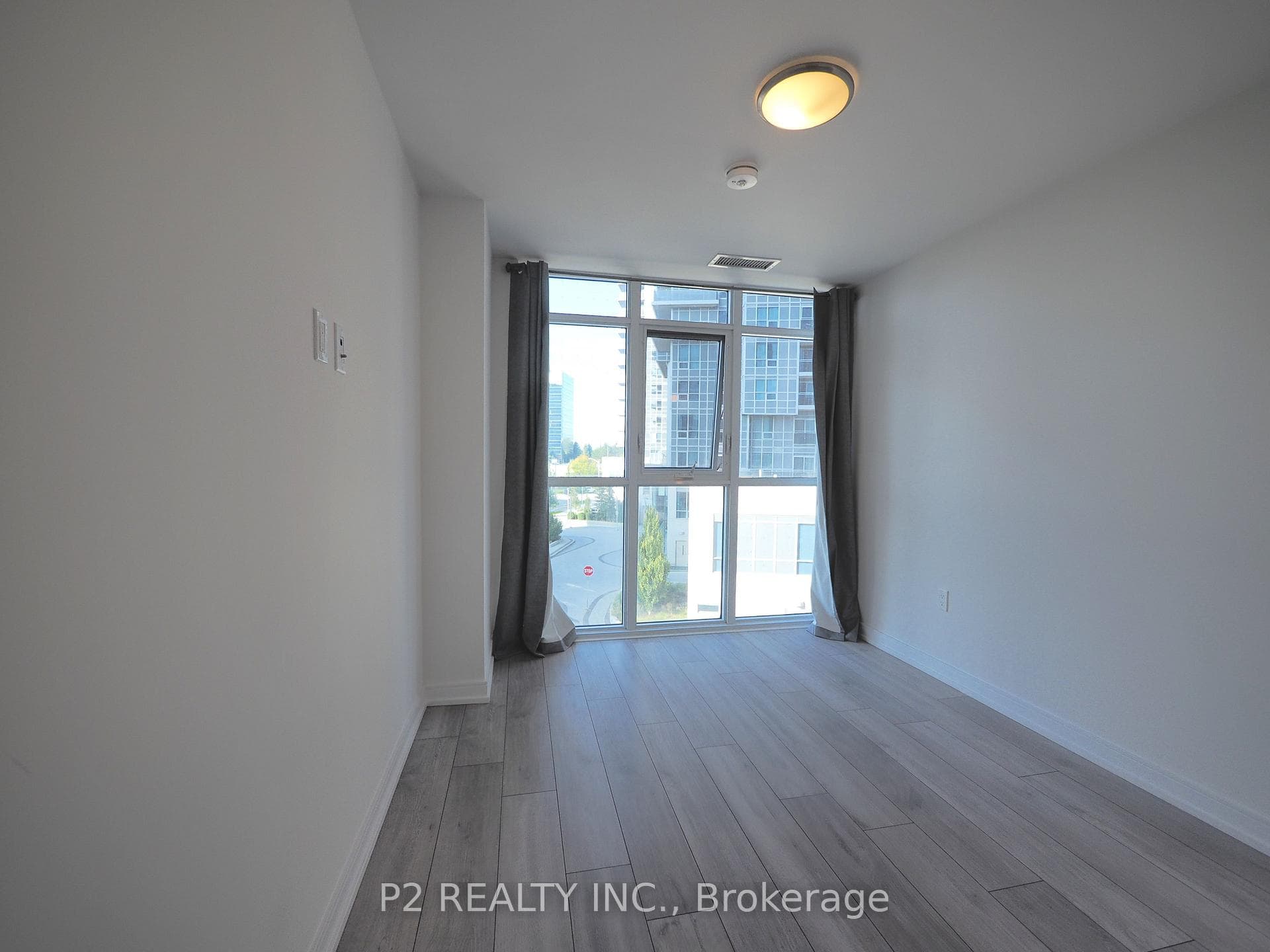 225 Village Green Square Unit 306 photo 24