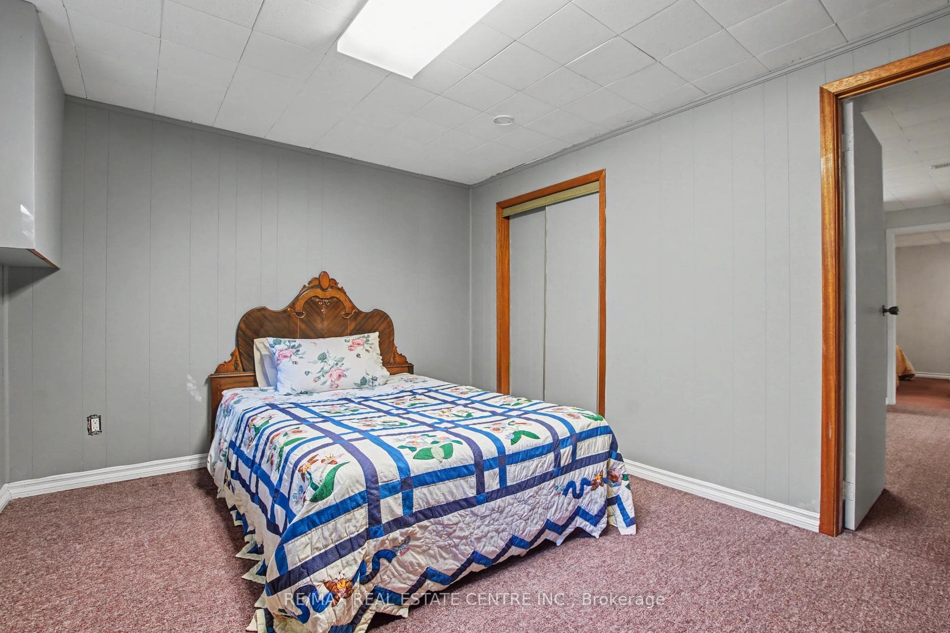 112 Anne Boulevard photo 31