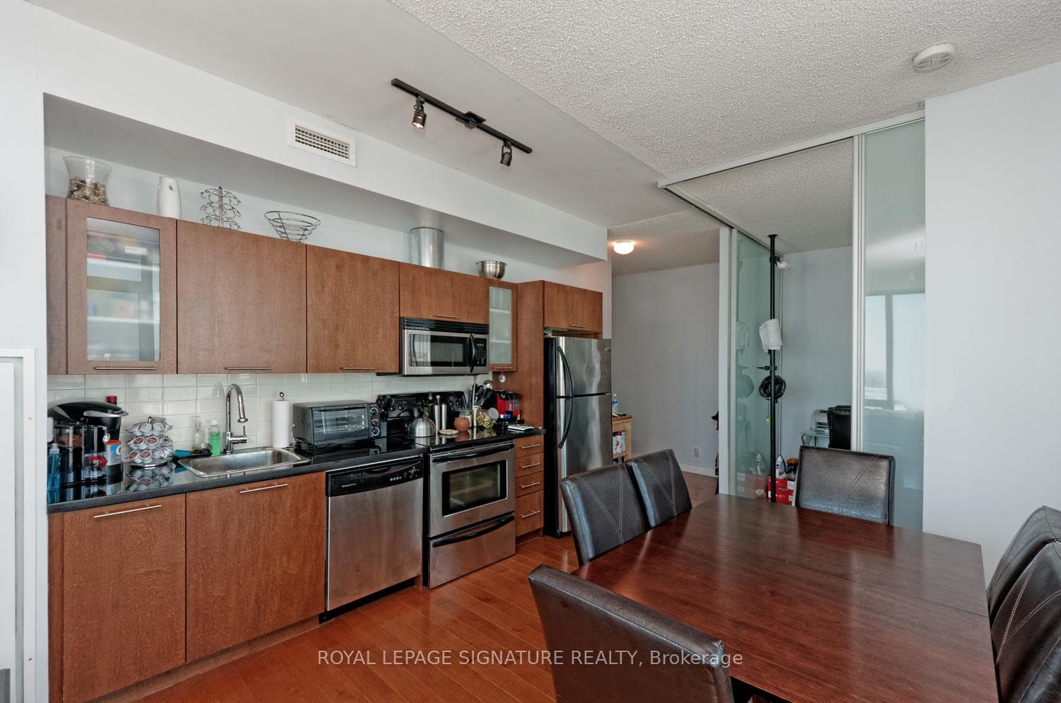33 Mill Street Unit 2504 photo 11