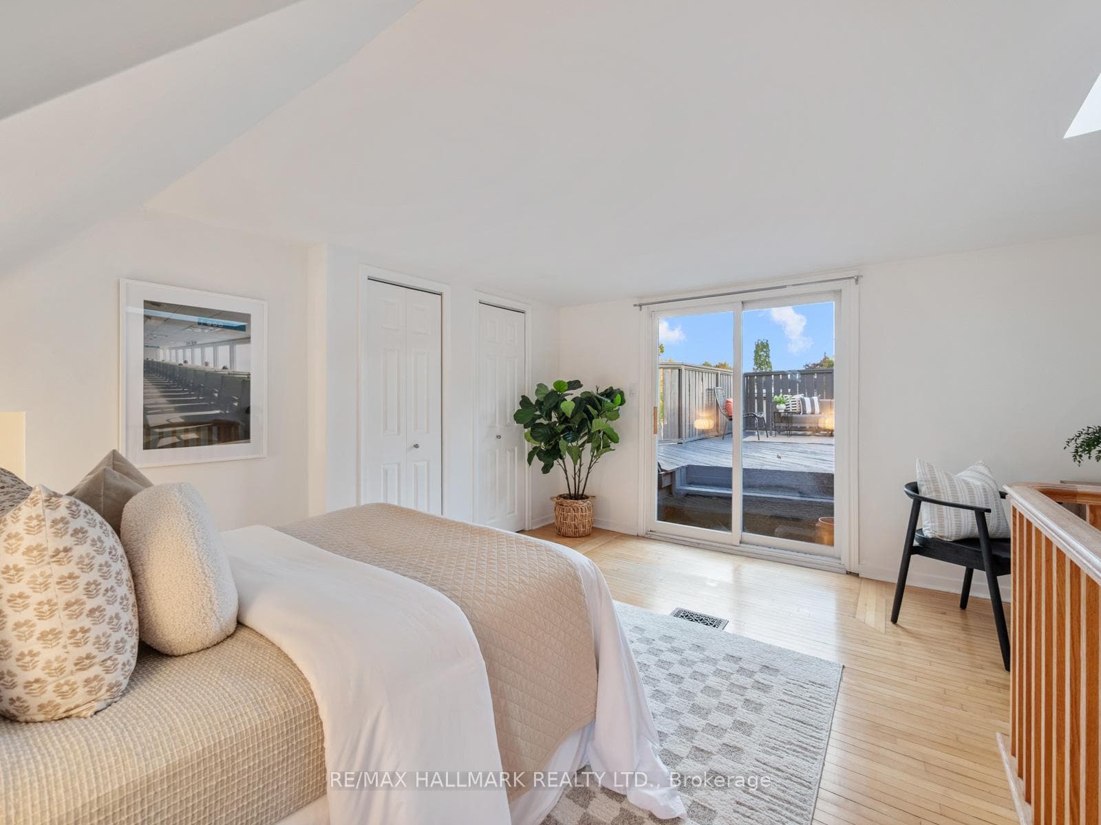 31 Tennis Crescent photo 30