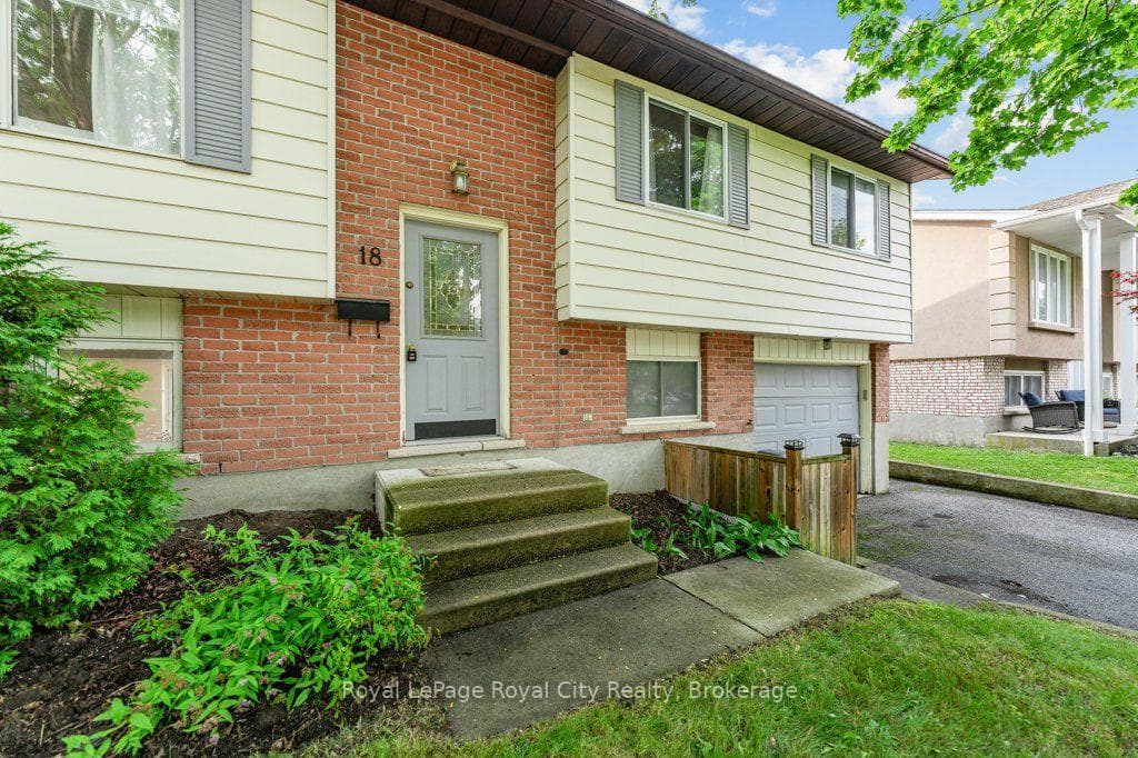 18 Springdale Boulevard photo 3