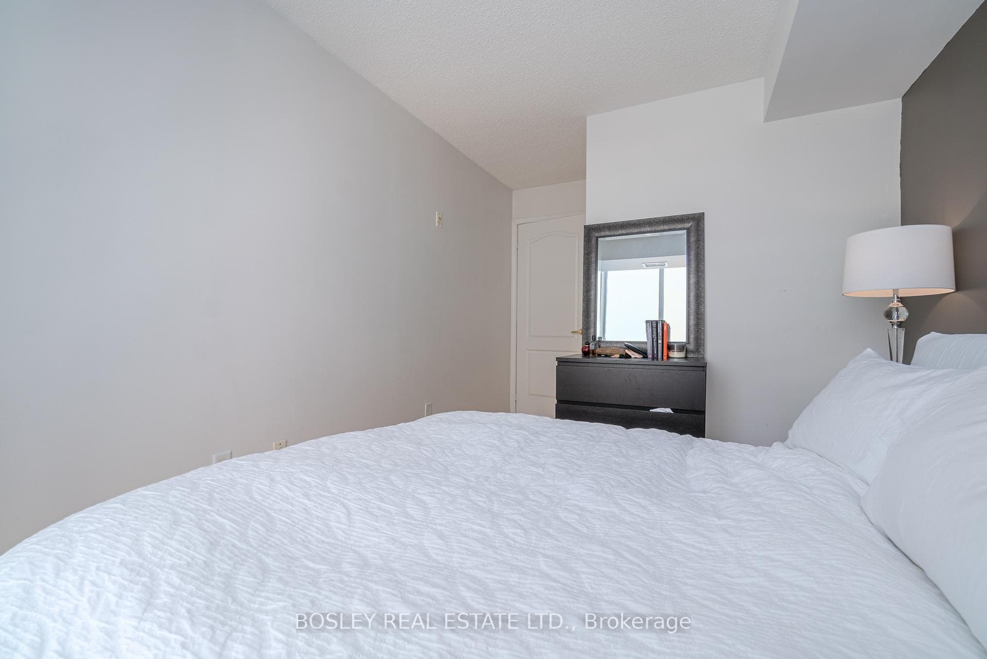 18 Stafford Street Unit 713 photo 19