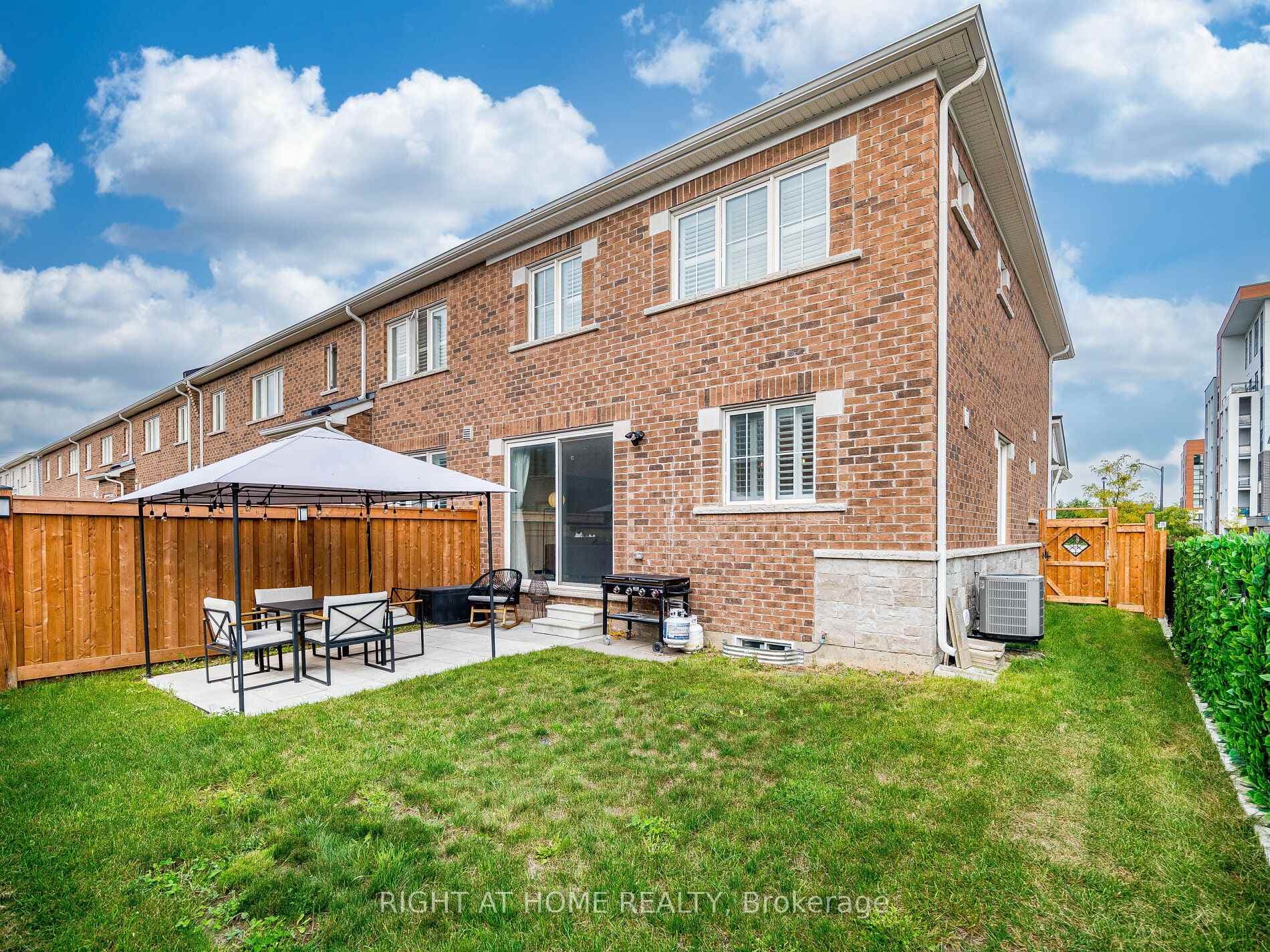 531 Bellflower Court photo 41