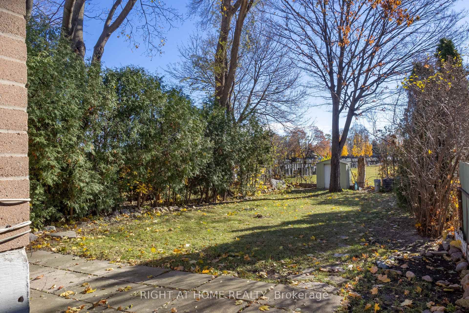 65 Regatta Crescent Unit Main photo 15