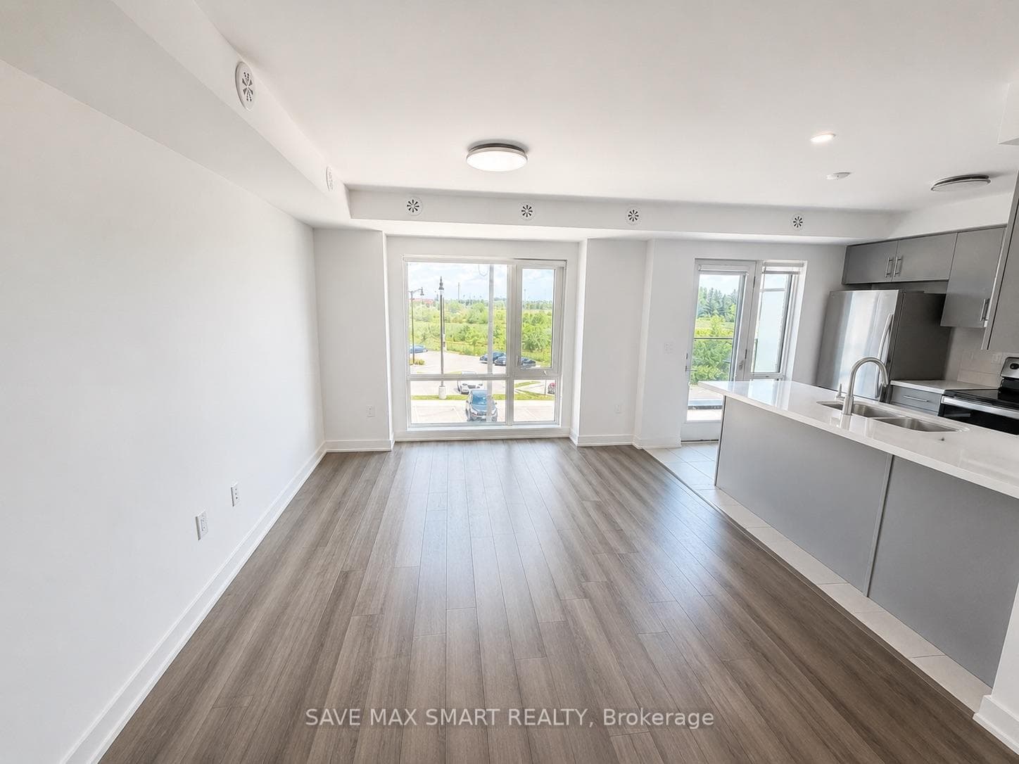 165 Veterans Drive Unit 15 photo 7