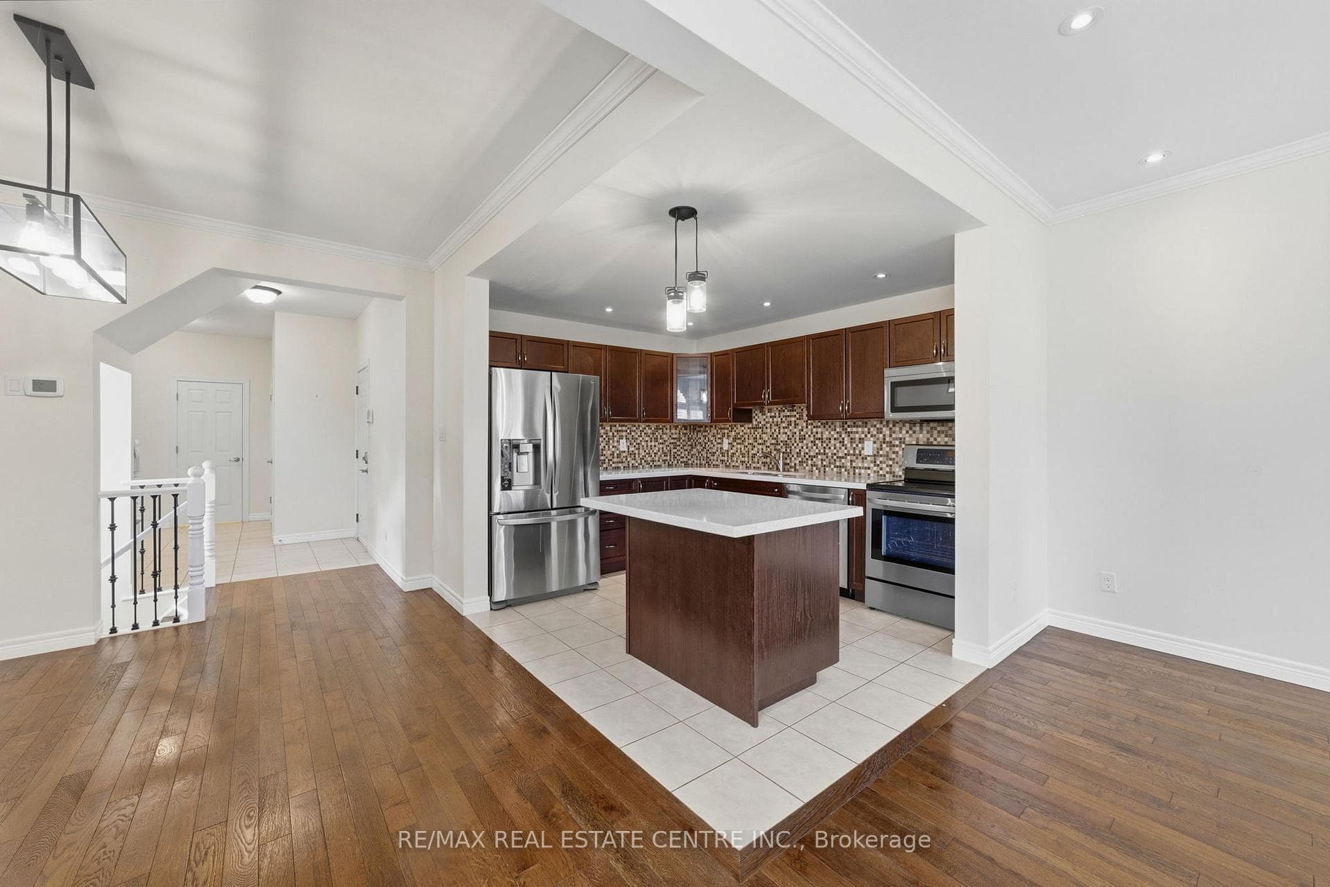 876 GOLF LINKS Road Unit 1 photo 9