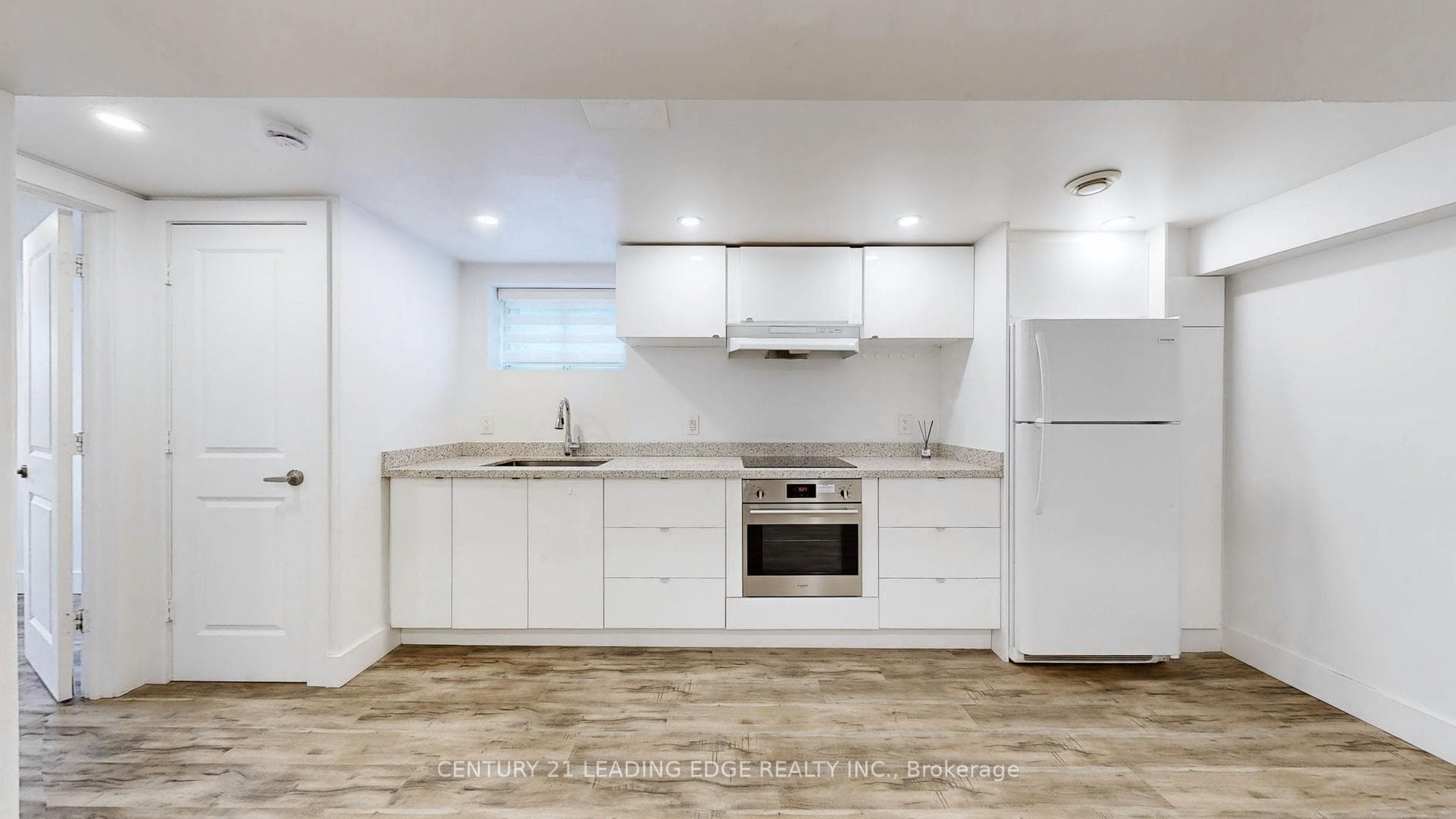70 Wexford Boulevard photo 38