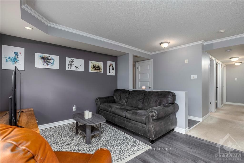 540 STONEFIELD Unit 1 photo 10