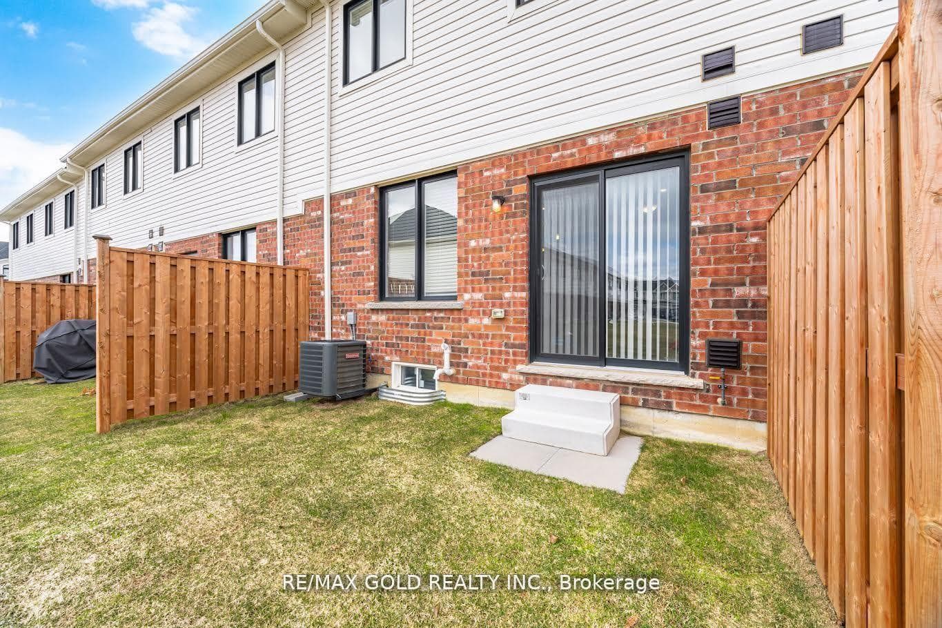 30 Mia Drive Unit 2 photo 22