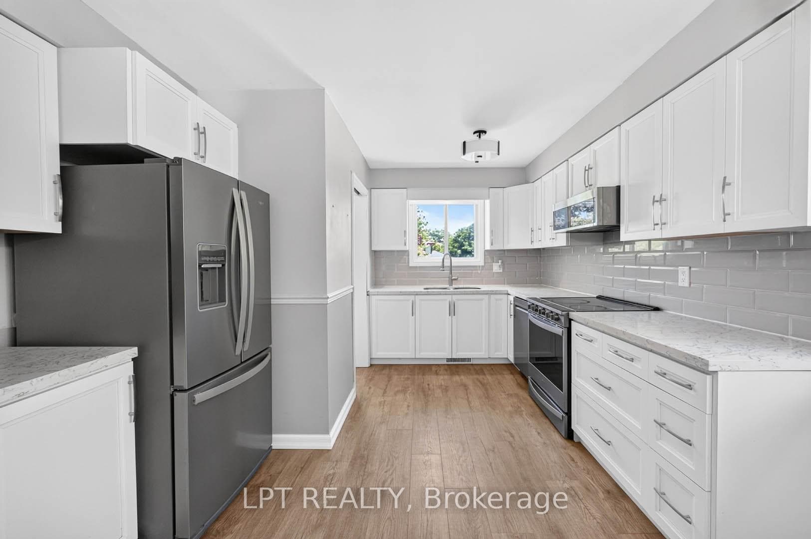 340 Fairlawn Street photo 8