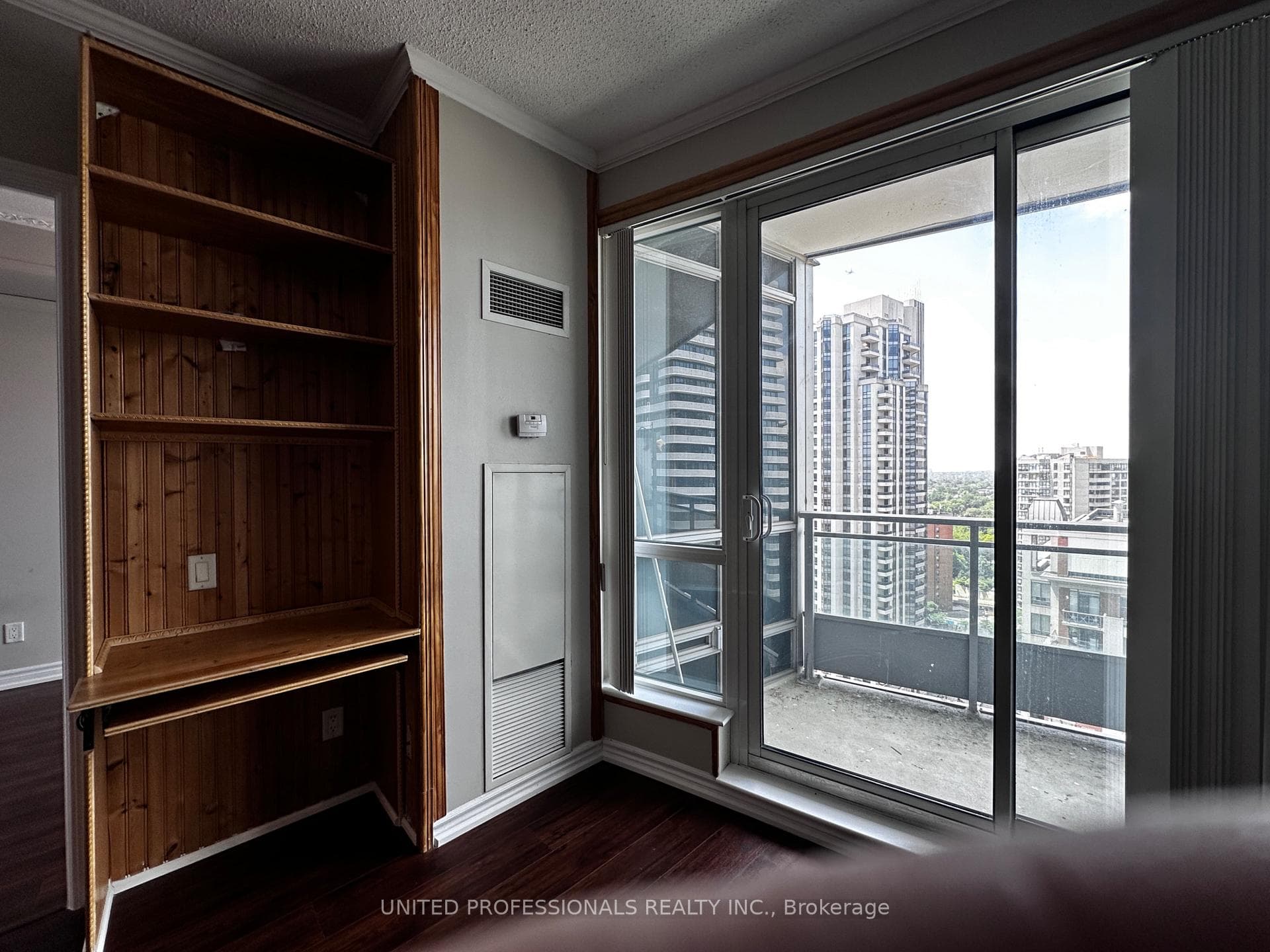 60 Byng Avenue Unit 1812 photo 9