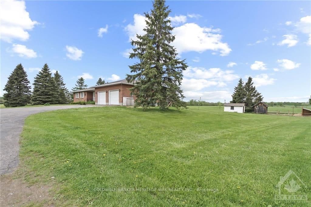 422 RICHMOND Road photo 29