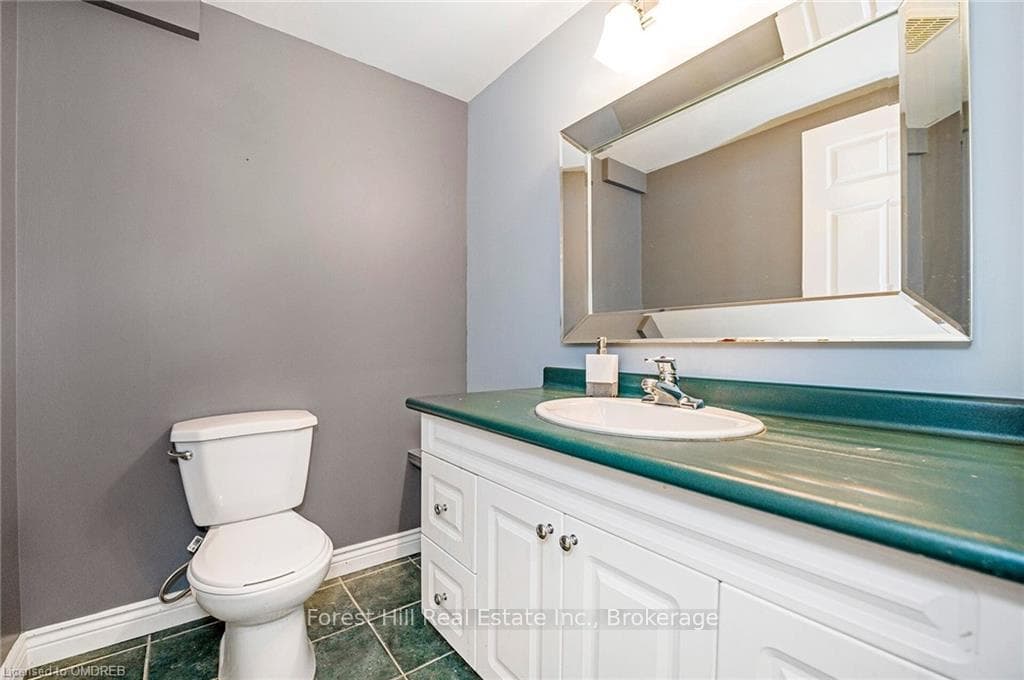 3337 CARDIFF Crescent photo 24