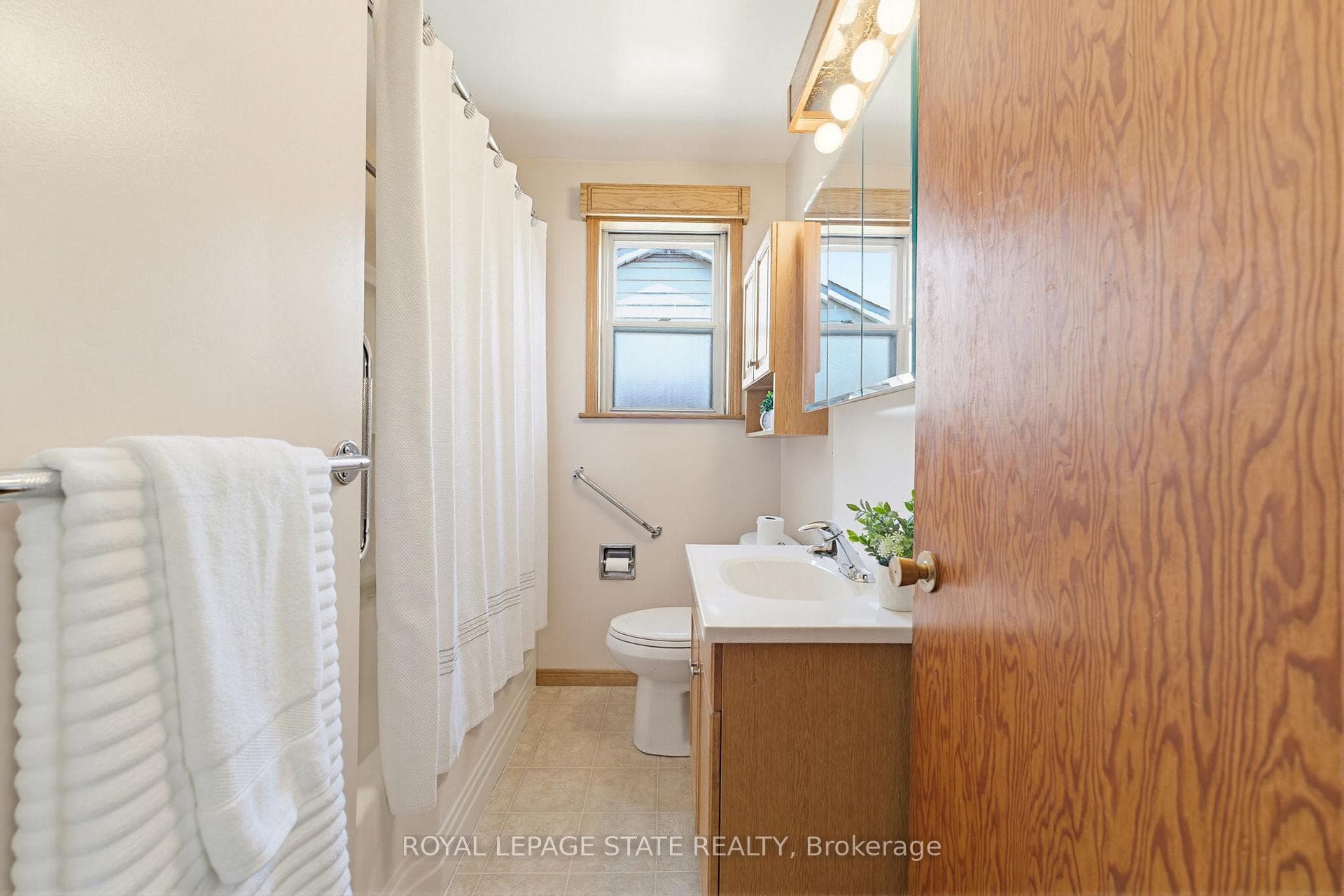 98 Wise Crescent photo 14
