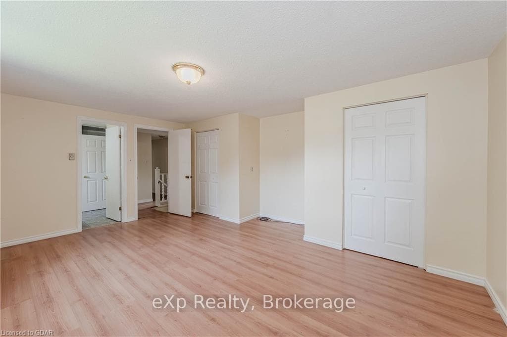 30 GATEWAY Drive photo 17