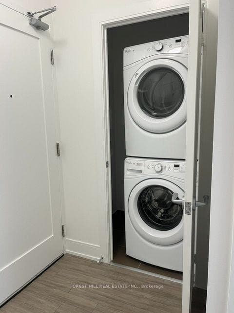 310 Tweedsmuir Avenue Unit 1604 photo 5